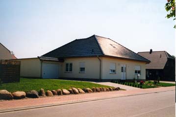 Bungalow mit Garage